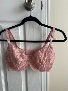 BNWT $57.95 Victoria's Secret Dusty Pink Lace Bra
